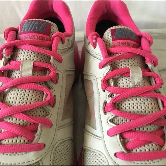 NiKe AIr ReLeNtLEsS  3 - Picture 5 of 9